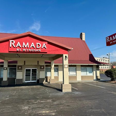 Ramada By Wyndham Lumberton 호텔 외부 사진