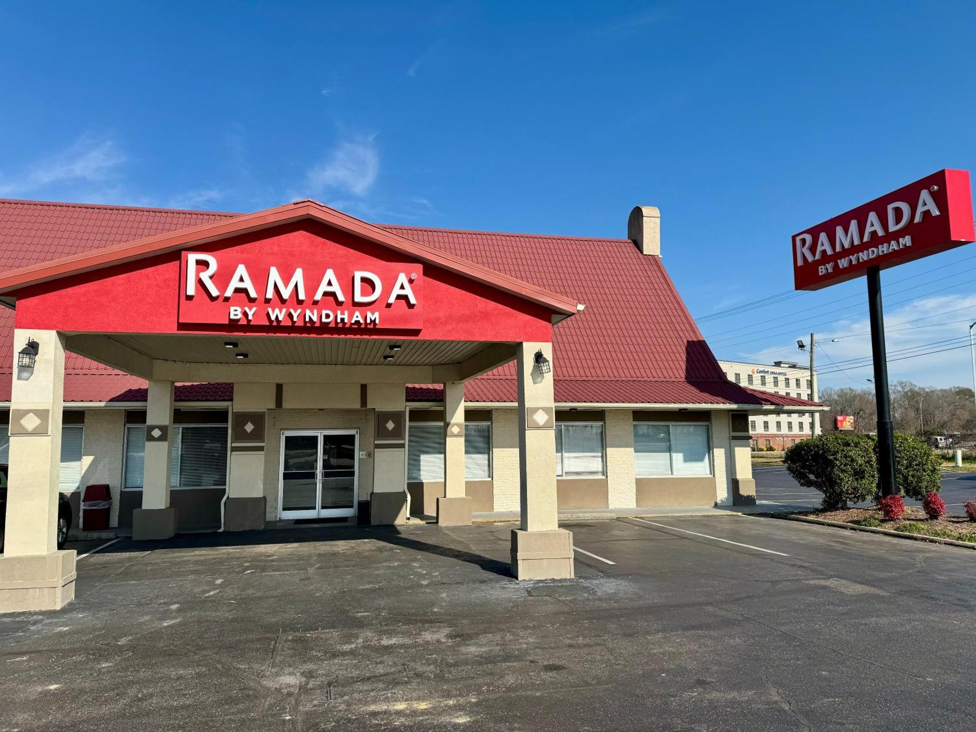 Ramada By Wyndham Lumberton 호텔 외부 사진